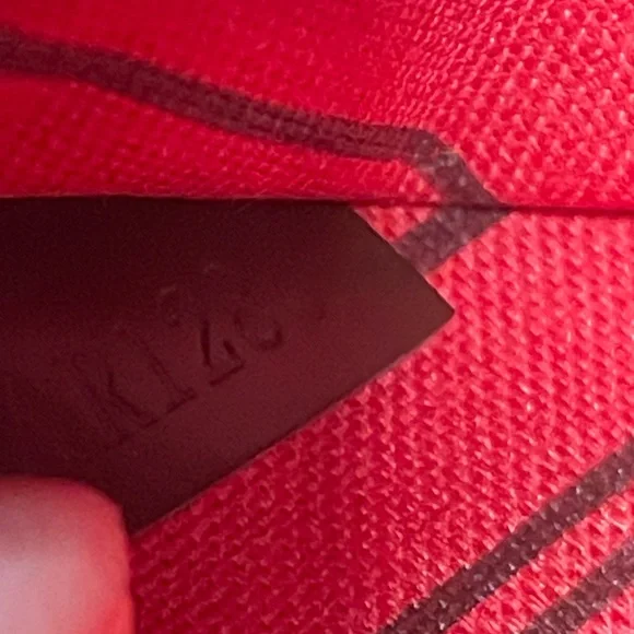 Louis Vuitton authentic wristlet - Picture 6 of 6